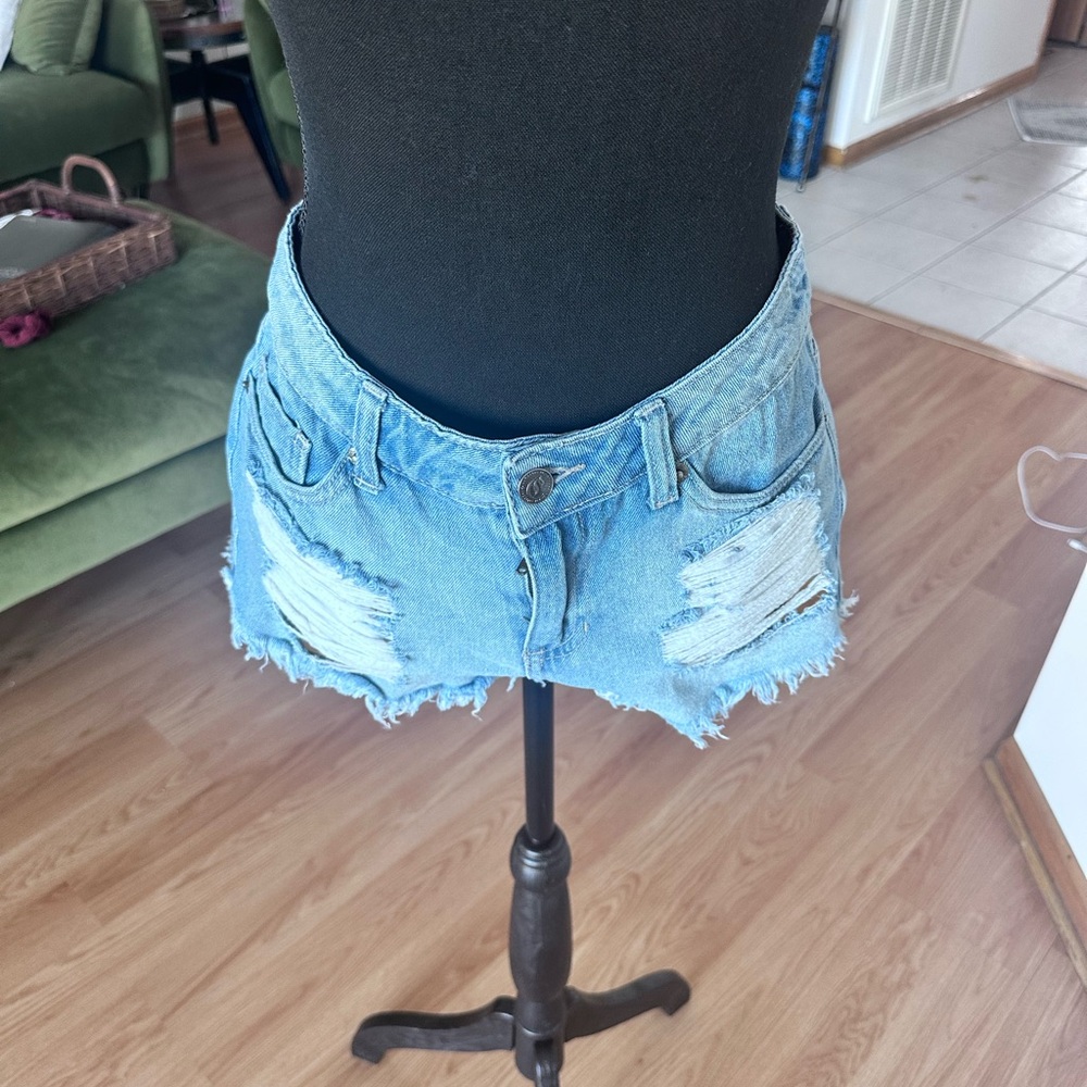 Jean short shorts